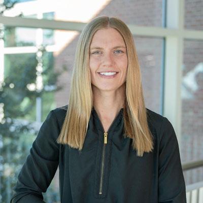 Portrait of Tami Lee